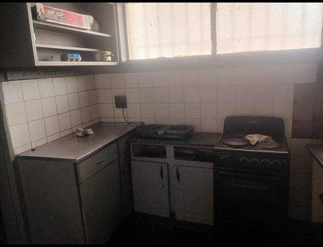 3 BEDROOM APARTMENT FOR SALE IN HILLBROW